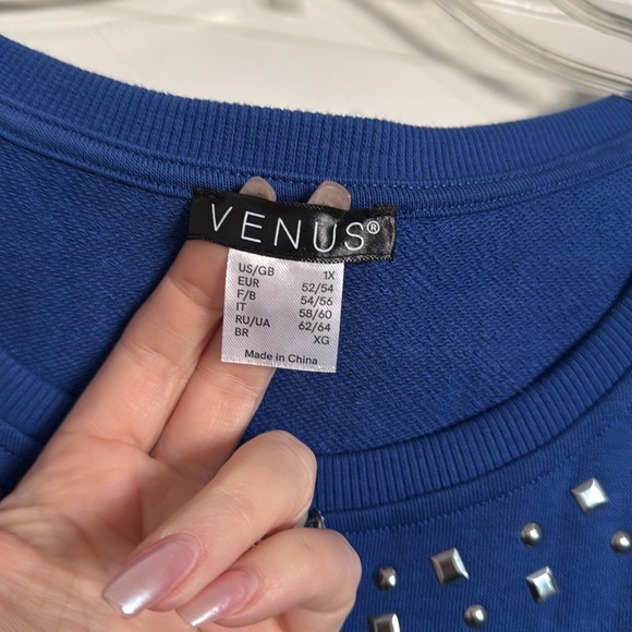 VENUS blue studded open shoulder top size 1X - Picture 4 of 5